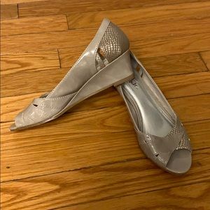 Highlite Mid Wedge Heel Pump
